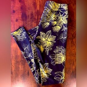 Hawaii-made custom print leggings ~ SZ S